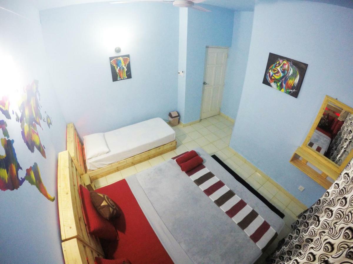 Yoyo Airport Hostel Негомбо Екстер'єр фото